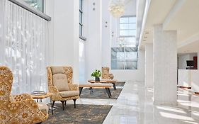 Delta Hotels By Marriott Milwaukee Northwest